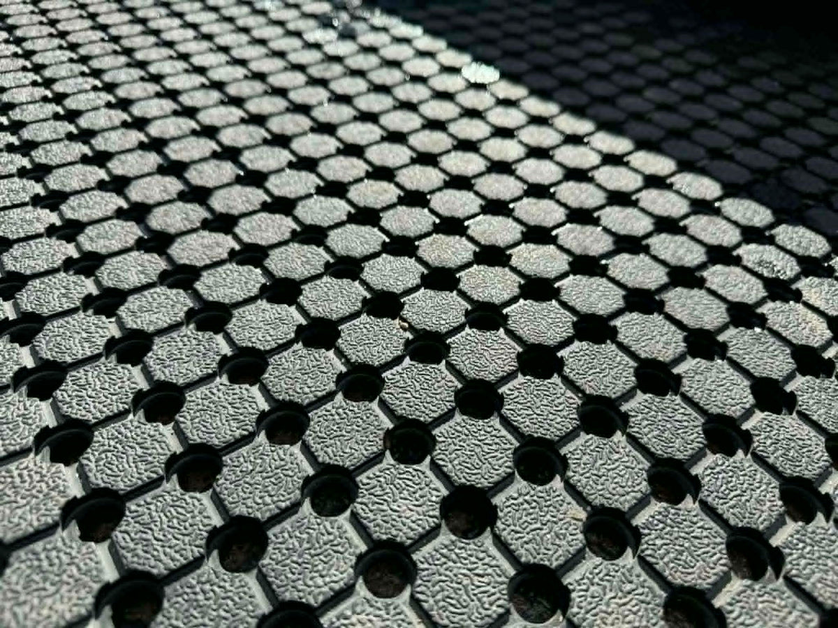 Rubber Matting by Infinity Boxes