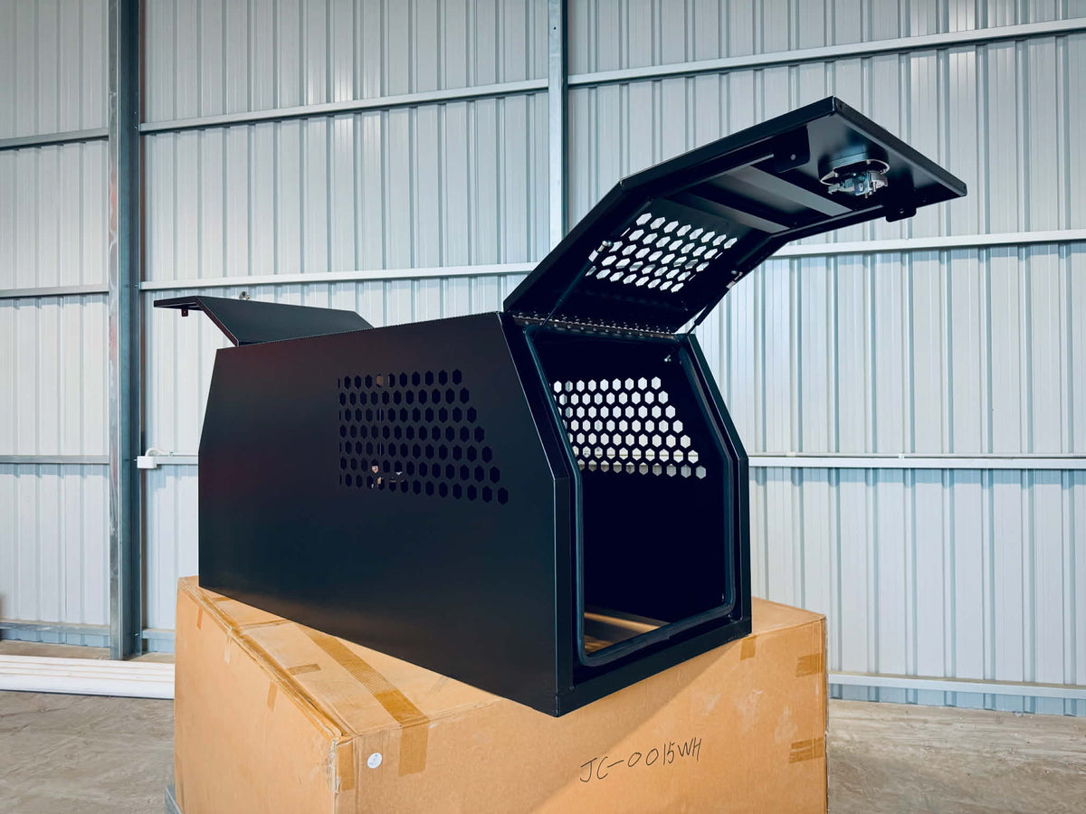 700mm Black 1/2 Dog Box by Infinity Boxes