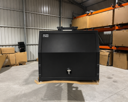 LC79 1200mm Black by Infinity Boxes